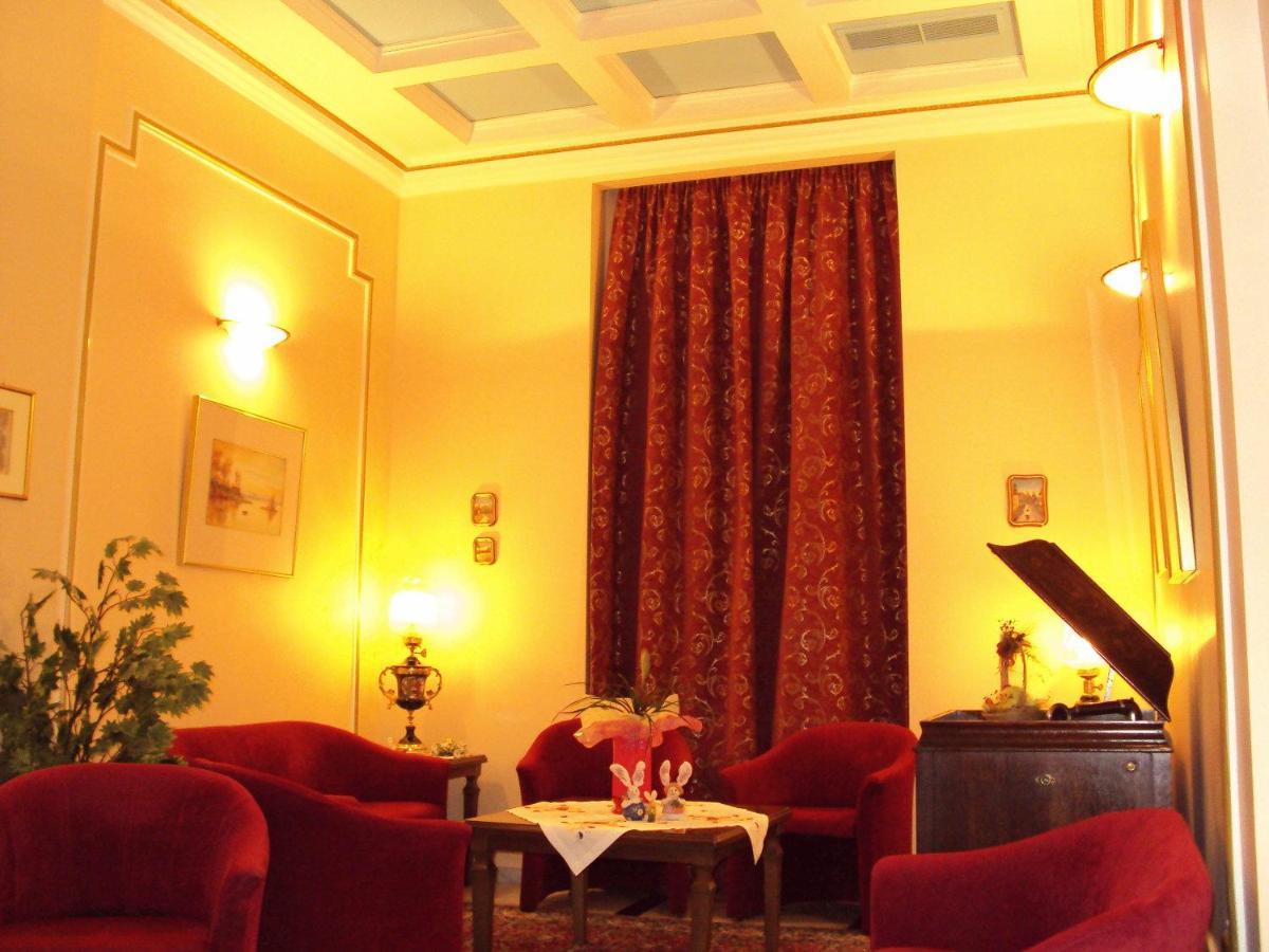 Astoria Hotel Traditional Komotiní Luaran gambar
